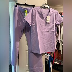 Figs Lavender Dew SET, NWT